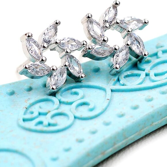 Elegant Flower Stud Earrings for Women with Sparkling Cubic Zirconia in Brass, P - Picture 3 of 9